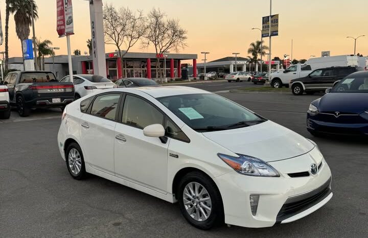 2012 Toyota prius plug-in hybrid Hatchback 4D