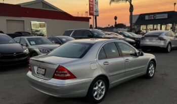 
									2004 Mercedes-Benz c-class C 320 Sedan 4D full								