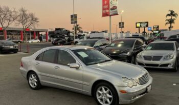 
									2004 Mercedes-Benz c-class C 320 Sedan 4D full								