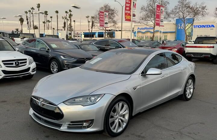 2015 Tesla model s 85 Sedan 4D