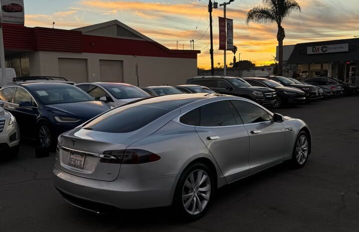 2015 Tesla model s 85 Sedan 4D