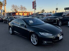 2013 Tesla model s Sedan 4D