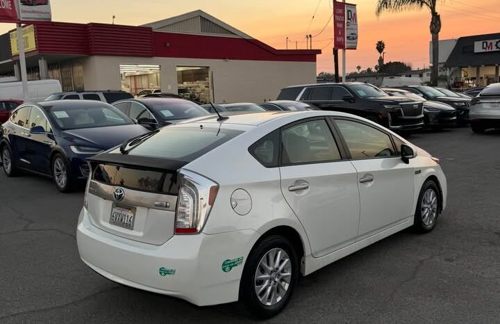 2012 Toyota prius plug-in hybrid Hatchback 4D