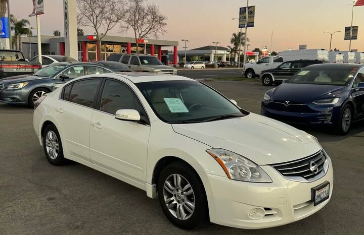 2010 Nissan altima 2.5 Sedan 4D