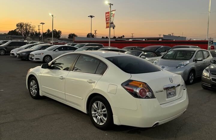 2010 Nissan altima 2.5 Sedan 4D