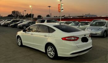 
									2014 Ford fusion SE Sedan 4D full								