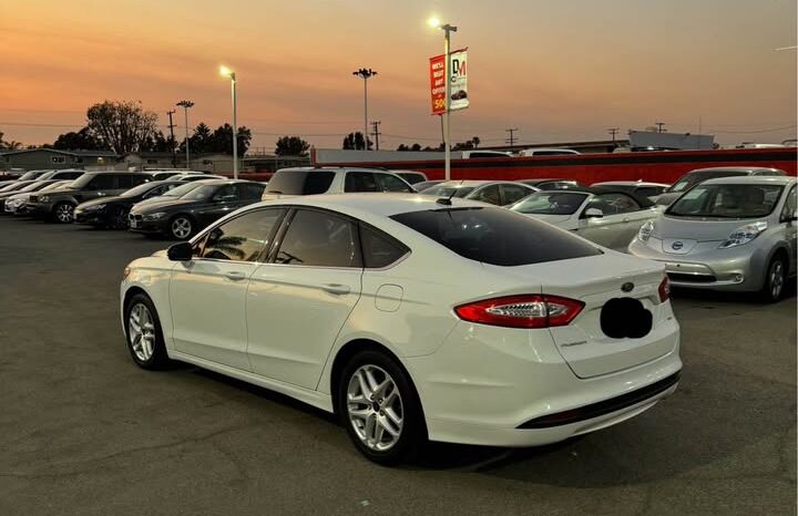 2014 Ford fusion SE Sedan 4D