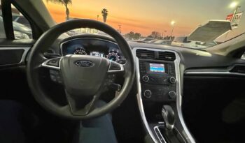 
									2014 Ford fusion SE Sedan 4D full								