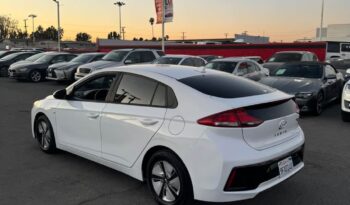 
									2019 Hyundai ioniq hybrid Blue Hatchback 4D full								