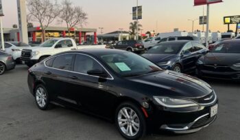 
									2015 Chrysler 200 Limited Sedan 4D full								