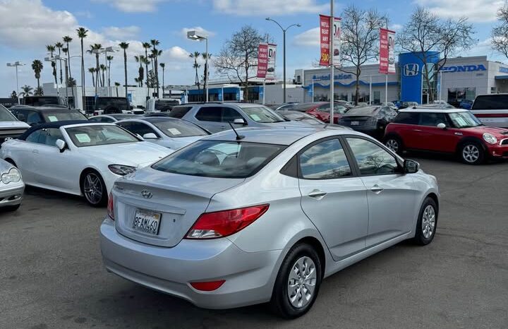 2016 Hyundai accent