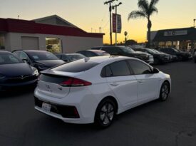 2019 Hyundai ioniq hybrid Blue Hatchback 4D