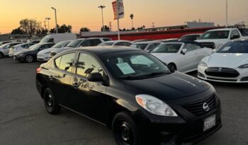 
									2012 Nissan versa full								