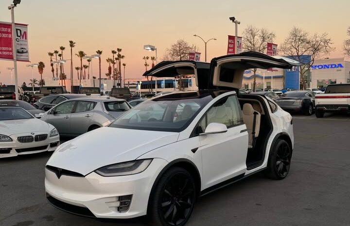 2018 Tesla model x 75D Sport Utility 4D