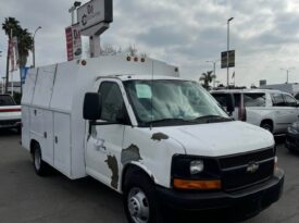 2010 Chevrolet express commercial cutaway Van Cab-Chassis 2D