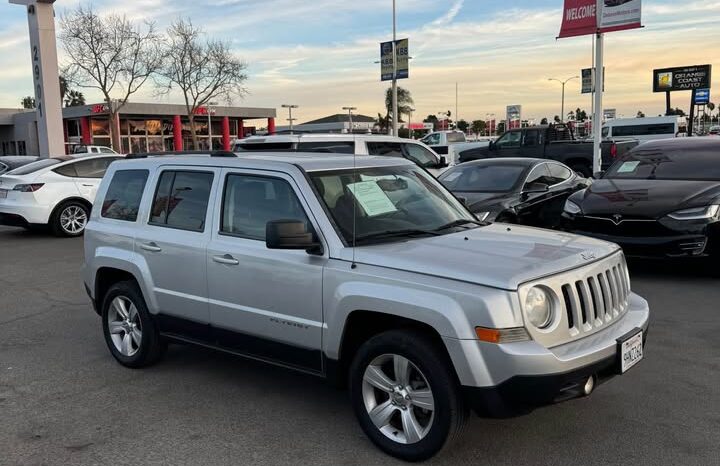 2014 Jeep patriot Latitude Sport Utility 4D