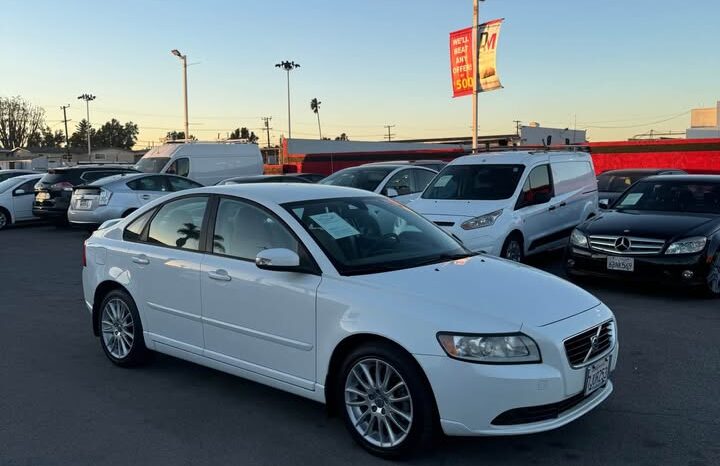 2010 Volvo s40 2.4i Sedan 4D