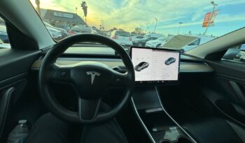 
									2018 Tesla Model 3 full								