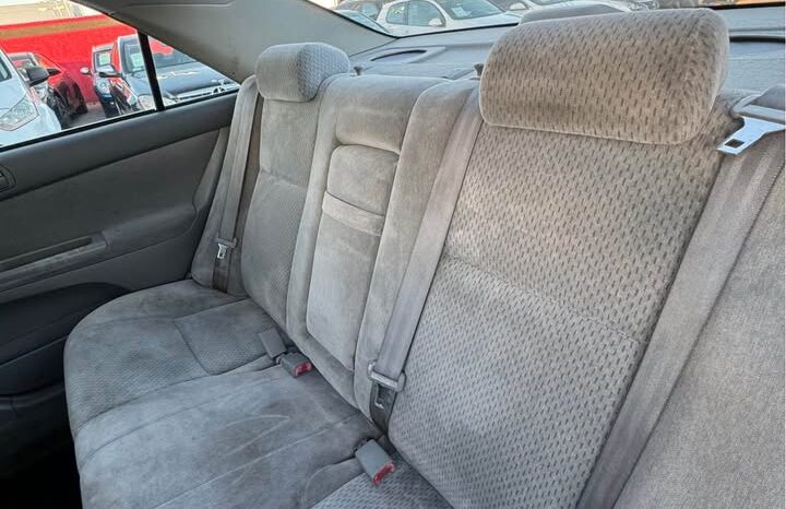 
								2003 Toyota camry full									