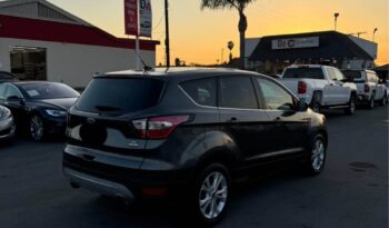 
									2017 Ford escape SE Sport Utility 4D full								