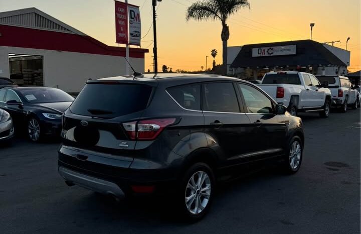 2017 Ford escape SE Sport Utility 4D