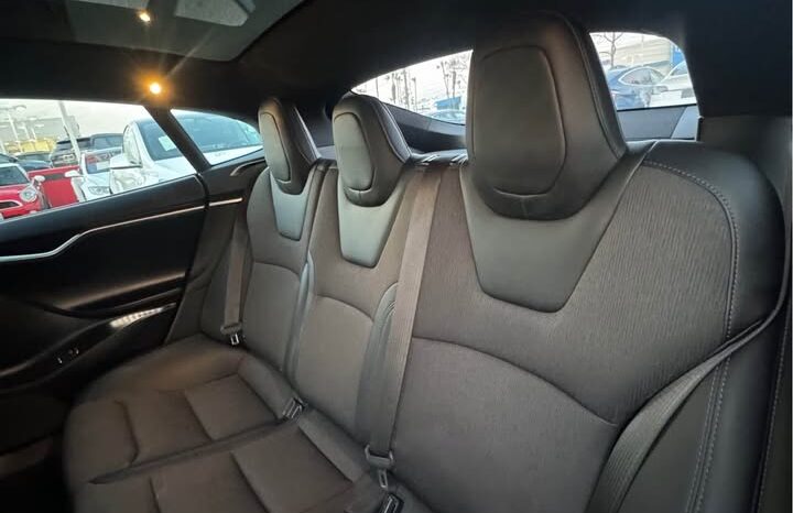 
								2018 Tesla model s 75D Sedan 4D full									
