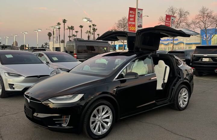 2017 Tesla model x 75D Sport Utility 4D