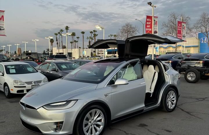 
								2016 Tesla model x 75D Sport Utility 4D full									