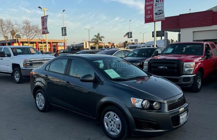 2016 Chevrolet sonic LS Sedan 4D