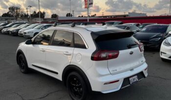 
									2019 Kia niro LX Wagon 4D full								