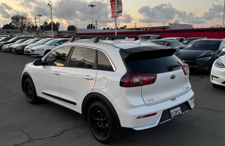 2019 Kia niro LX Wagon 4D