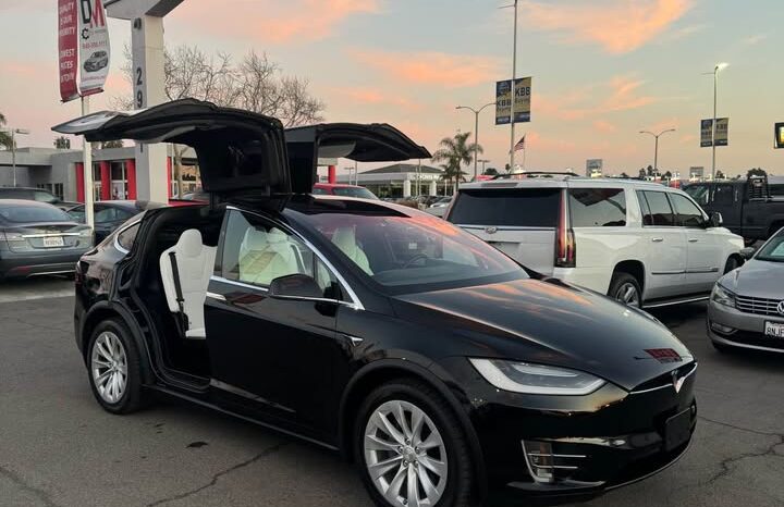 
								2017 Tesla model x 75D Sport Utility 4D full									