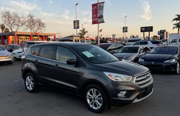 2017 Ford escape SE Sport Utility 4D