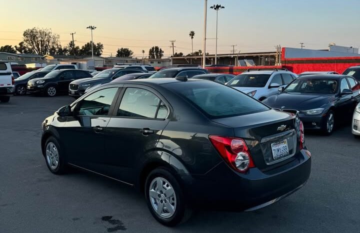 2016 Chevrolet sonic LS Sedan 4D