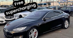 2015 Tesla model s P85D Sedan 4D