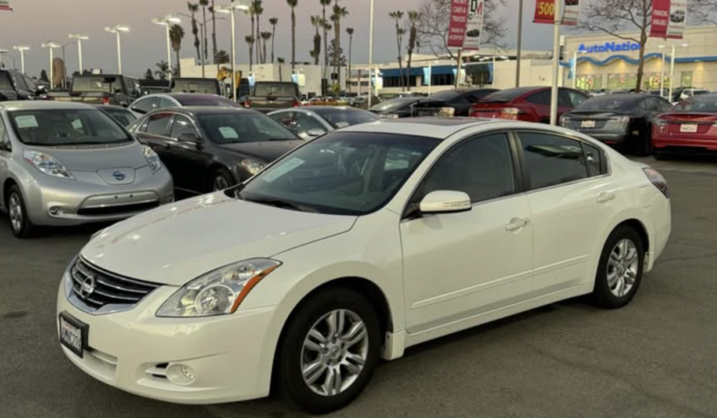 2010 Nissan altima 2.5 Sedan 4D