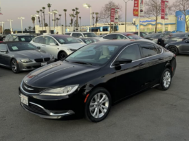 2015 Chrysler 200 Limited Sedan 4D