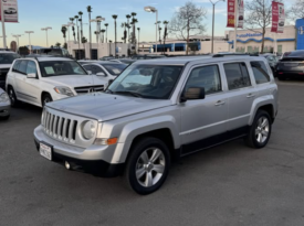 2014 Jeep patriot Latitude Sport Utility 4D