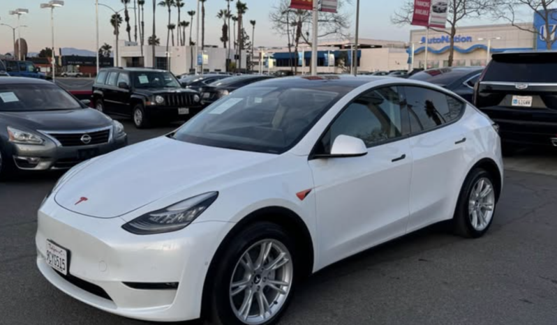 2021 Tesla model y Long Range Sport Utility 4D