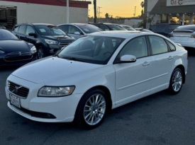 2010 Volvo s40 2.4i Sedan 4D