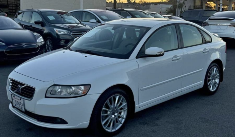 2010 Volvo s40 2.4i Sedan 4D