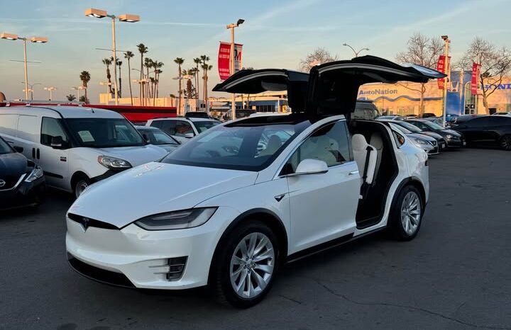 2017 Tesla model x 75D Sport Utility 4D