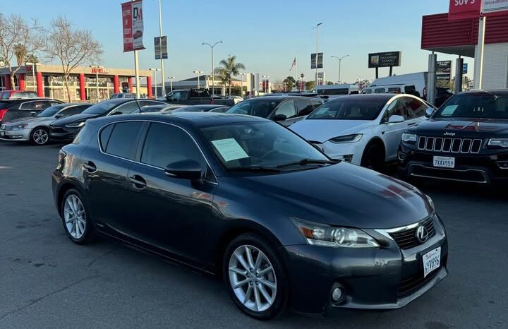 2011 Lexus CT 200h Hatchback 4D