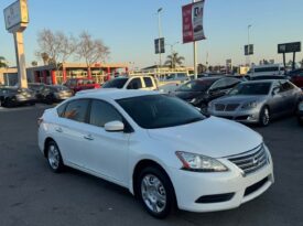 2015 Nissan sentra SV Sedan 4D