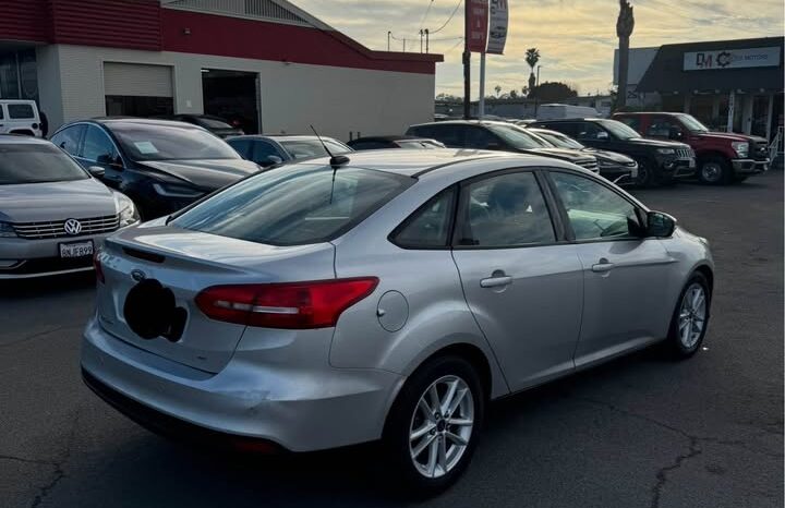 2015 Ford focus SE Sedan 4D