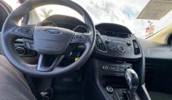 
									2015 Ford focus SE Sedan 4D full								