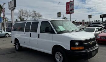 
									2015 Chevrolet express 3500 passenger LS Van 3D full								