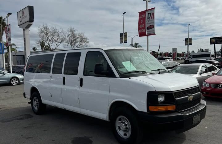 2015 Chevrolet express 3500 passenger LS Van 3D