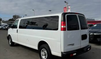 
									2015 Chevrolet express 3500 passenger LS Van 3D full								