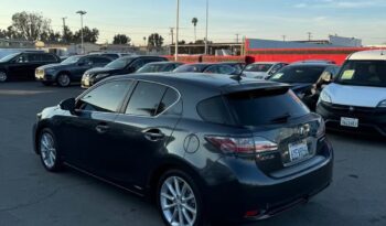 
									2011 Lexus CT 200h Hatchback 4D full								